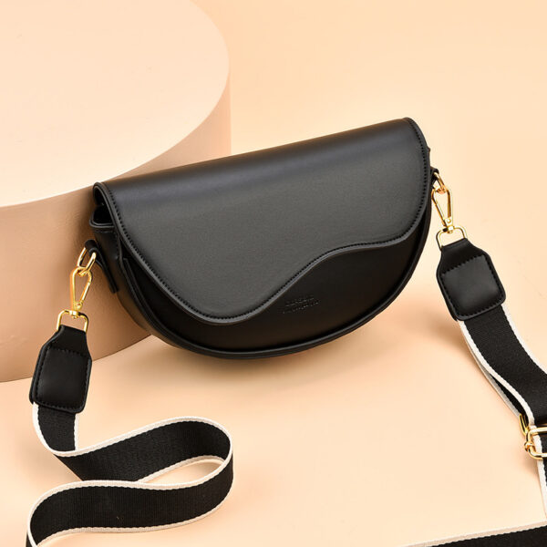 Special Interest Light Luxury Fall Winter Fashion Underarm Saddle Bag - Image 8